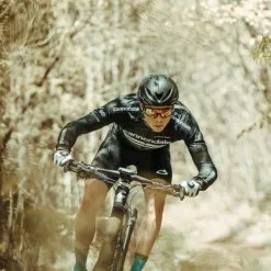 Occhiali JULBO RUSH Nero/Rosso -Vendite Attrezzatura per Biciclette 600x600 182631 15747791531347