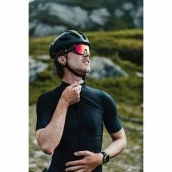 Occhiali JULBO FURY Nero/Rosso Iridium -Vendite Attrezzatura per Biciclette 600x600 182643 16075121798537